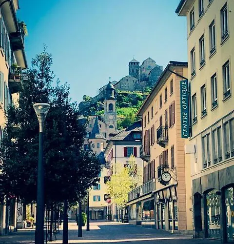 Πανσιόν D'hote Valere 3*